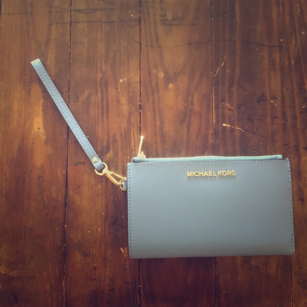NWT Michael Kors wristlet